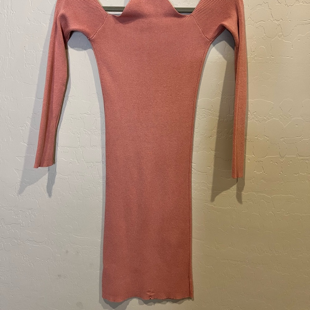 Forever 21 bodycon dress, color: blush pink. - Picture 2 of 3